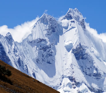 Nevado Hirishanka en la Cordillera Huayhuashh